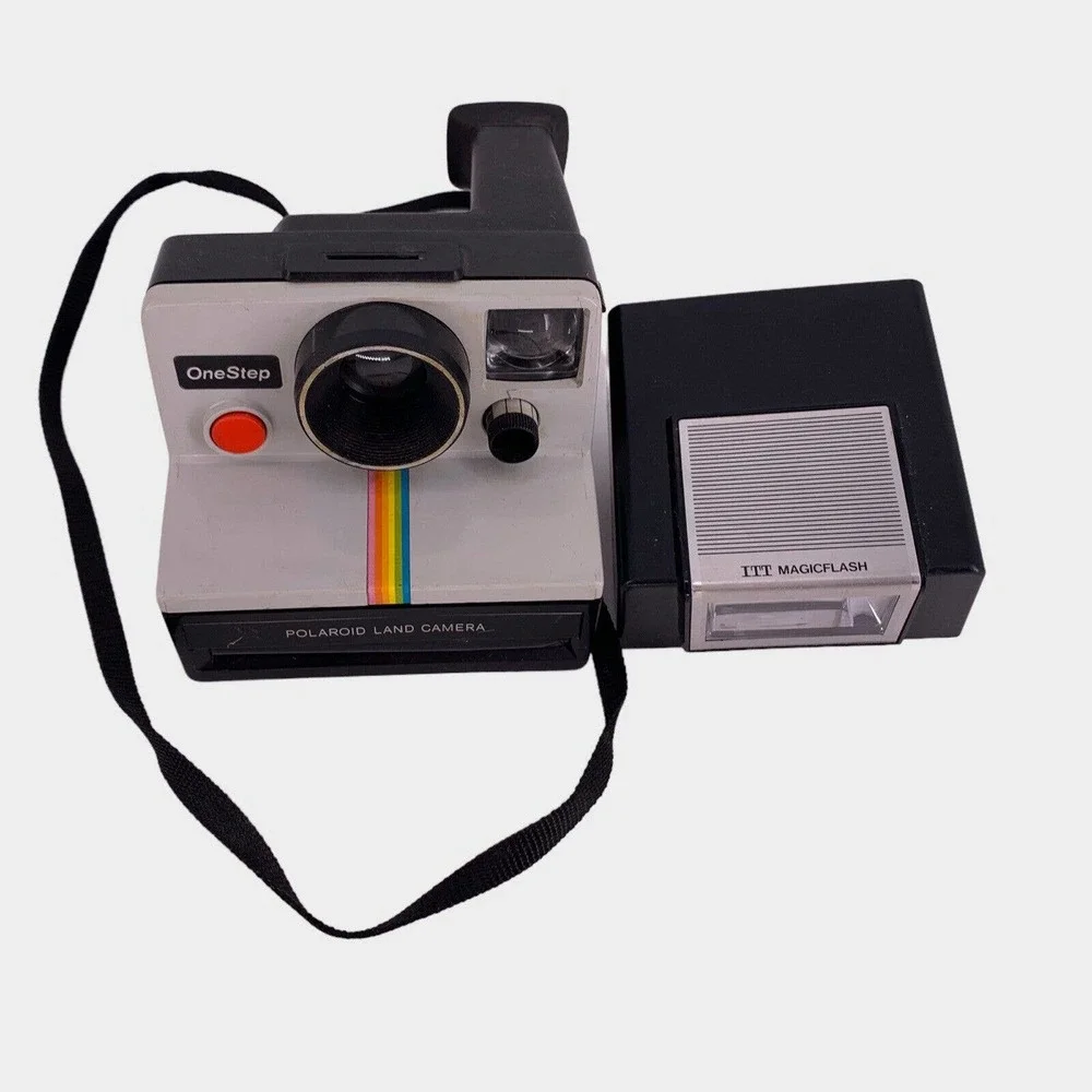 Polaroid vtg white